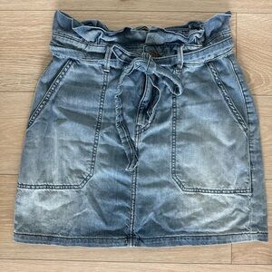 Free People High Rise Belted Denim Skirt - Size 10 *Fits like M